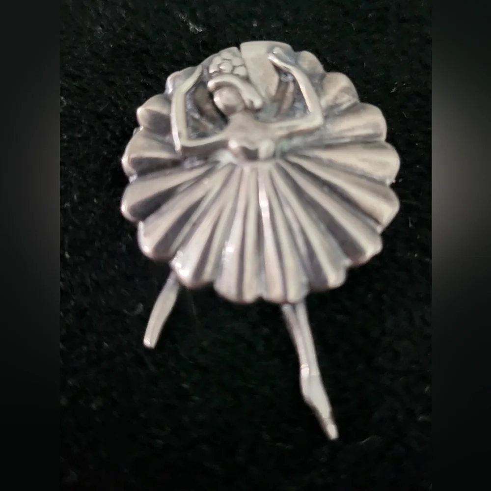 Margot de Taxco Sterling Silver Ballerina Brooch 5200A - Picture 1 of 3